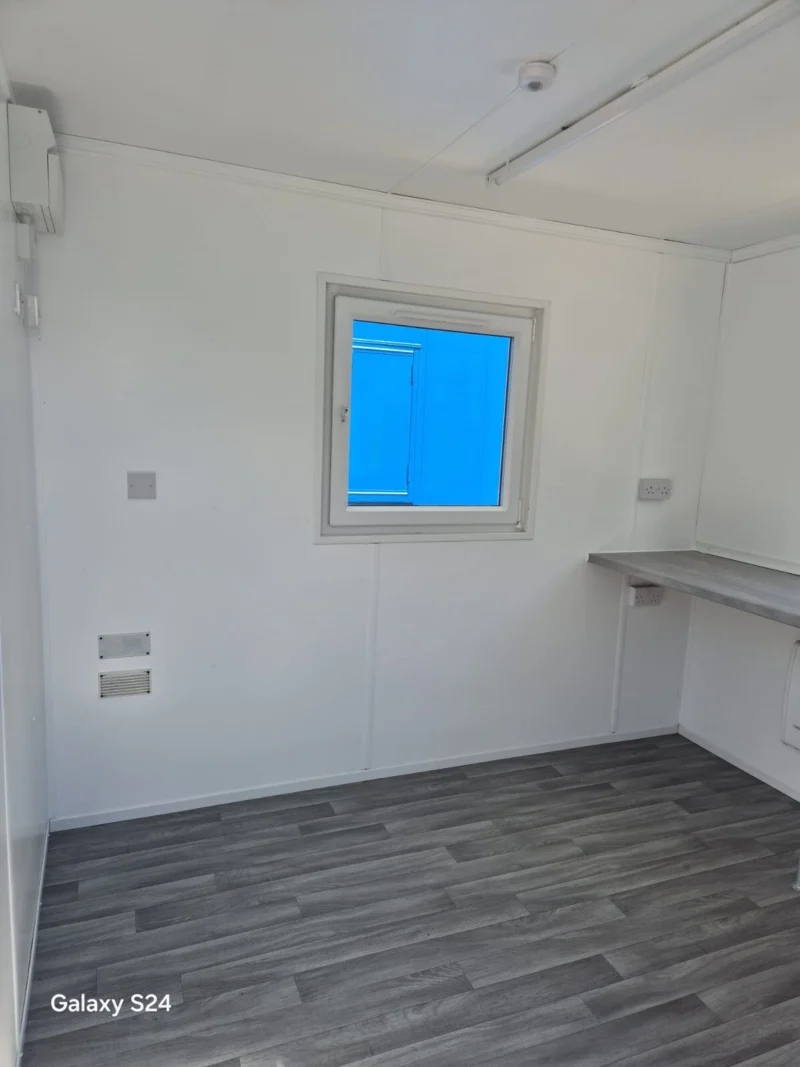 10FT X 8FT Open Plan office shipping container anti vandal - Image 4