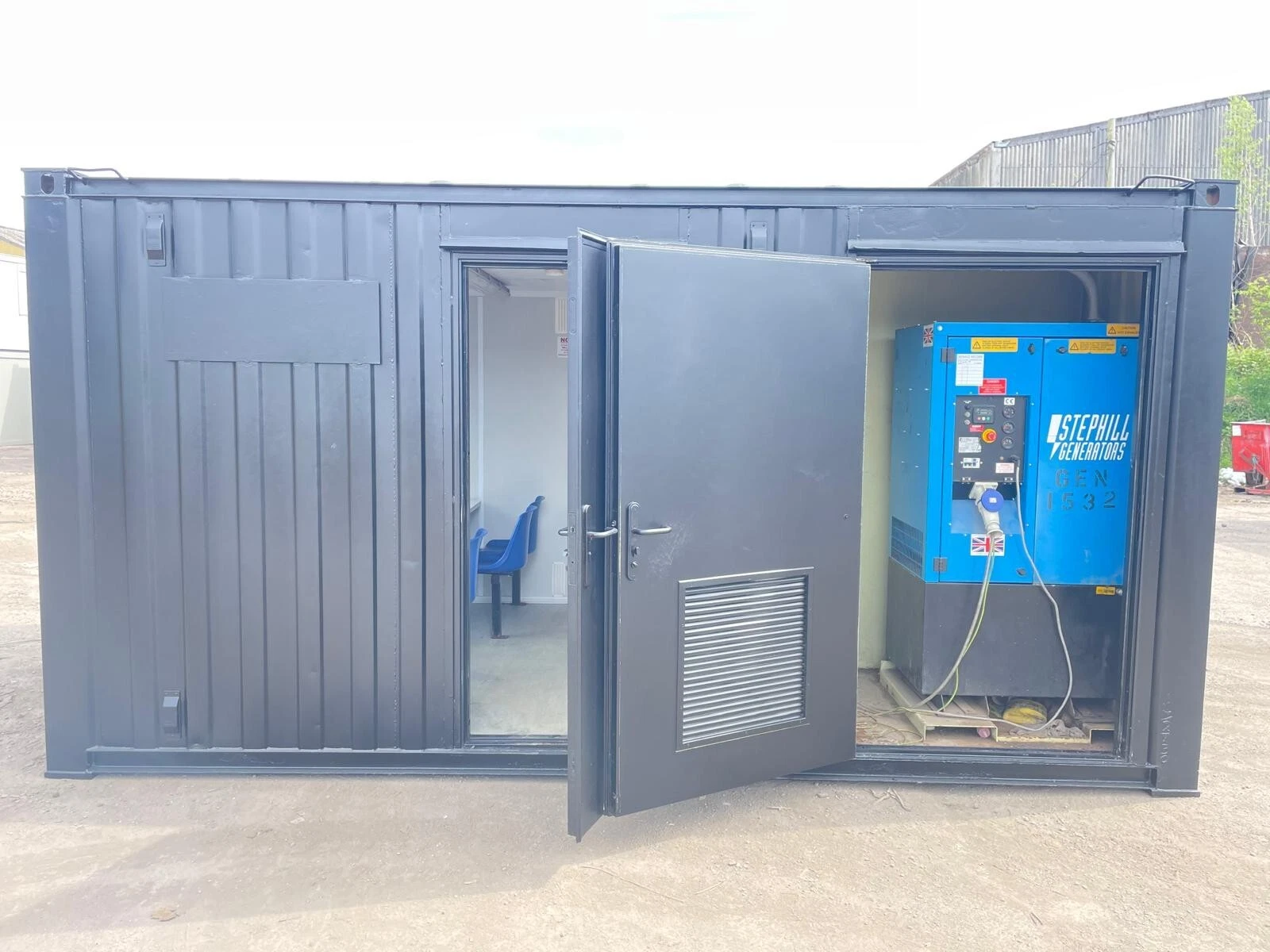 16ft by 8ft static welfare unit with generator toilet and kitchen - Image 2