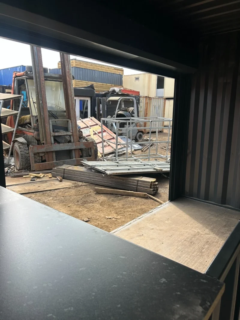 20ft x 8ft Shipping Container – Street Food/Coffee Shop/Food Kiosk - Image 11