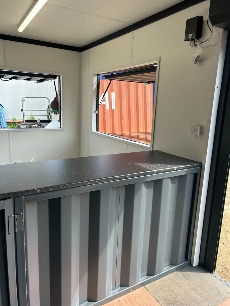 20ft x 8ft Shipping Container – Street Food/Coffee Shop/Food Kiosk - Image 8