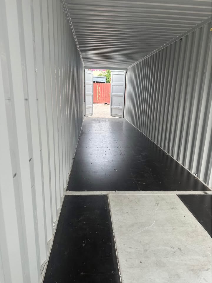 40ft One Trip High Cube Shipping Container – Double Doors, Lockbox, & Easy-Open Handles! - Image 11