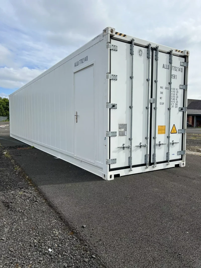40ft Reefer Container – 2 Personnel Doors on both sides - Image 1