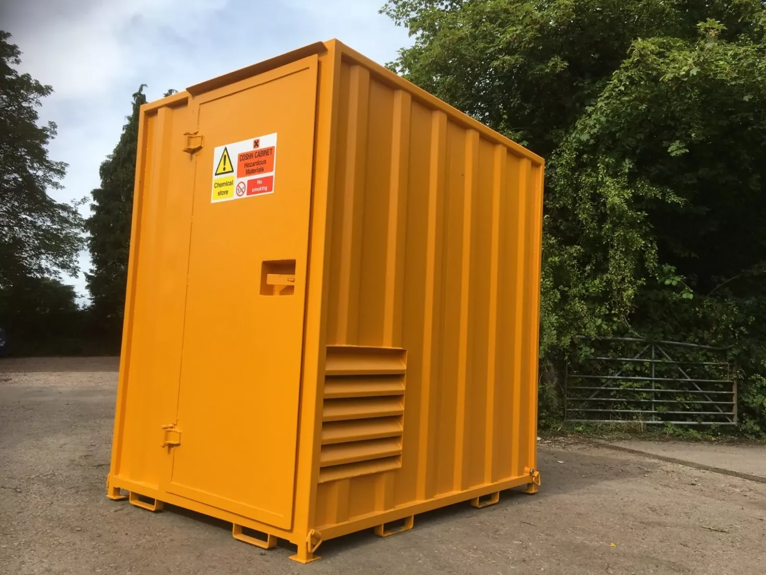 7ft x 5ft (2.2m x 1.6m) Secure Walk In Steel Chemstore/Hazardous Material Store - Image 2