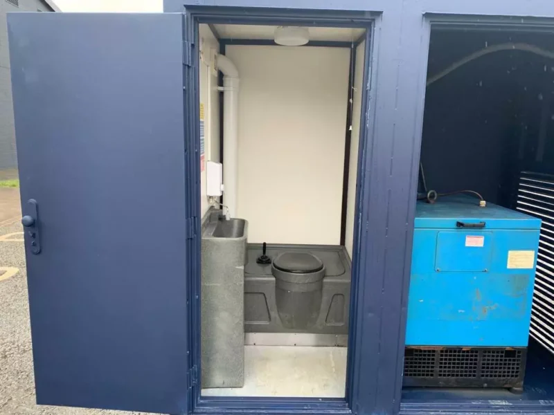 PORTABLE 21FT X 9FT WELLFARE UNIT WITH GENERATOR - Image 10