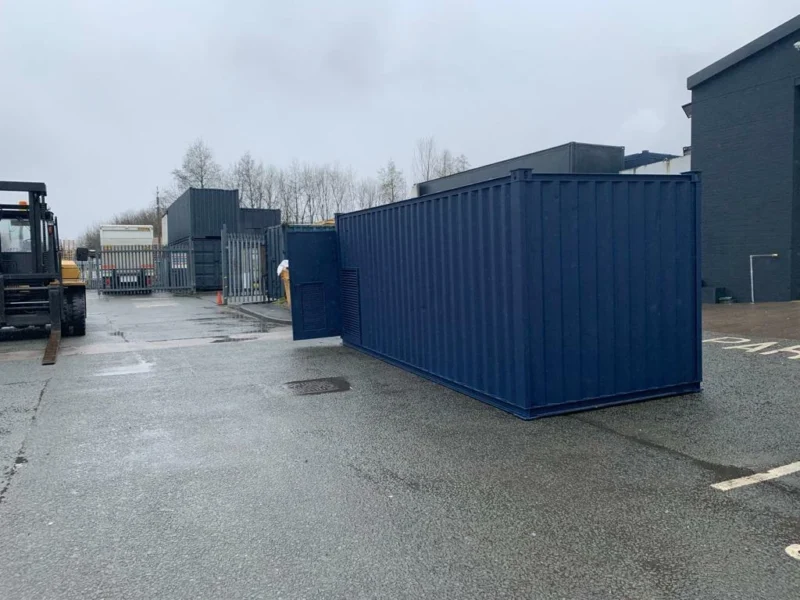 PORTABLE 21FT X 9FT WELLFARE UNIT WITH GENERATOR - Image 5