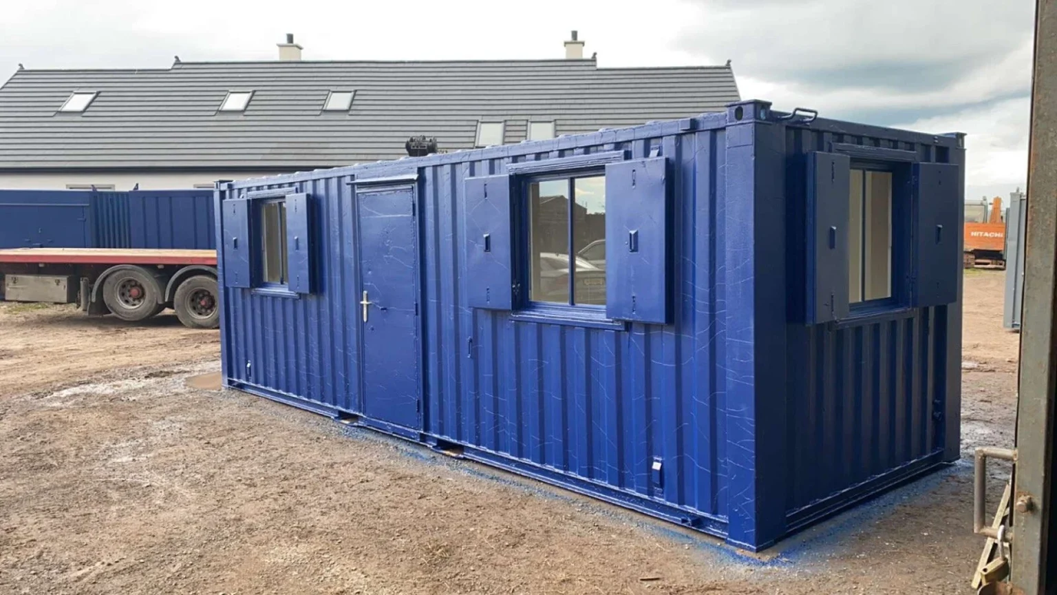 Used 20ft shipping container office - Image 2