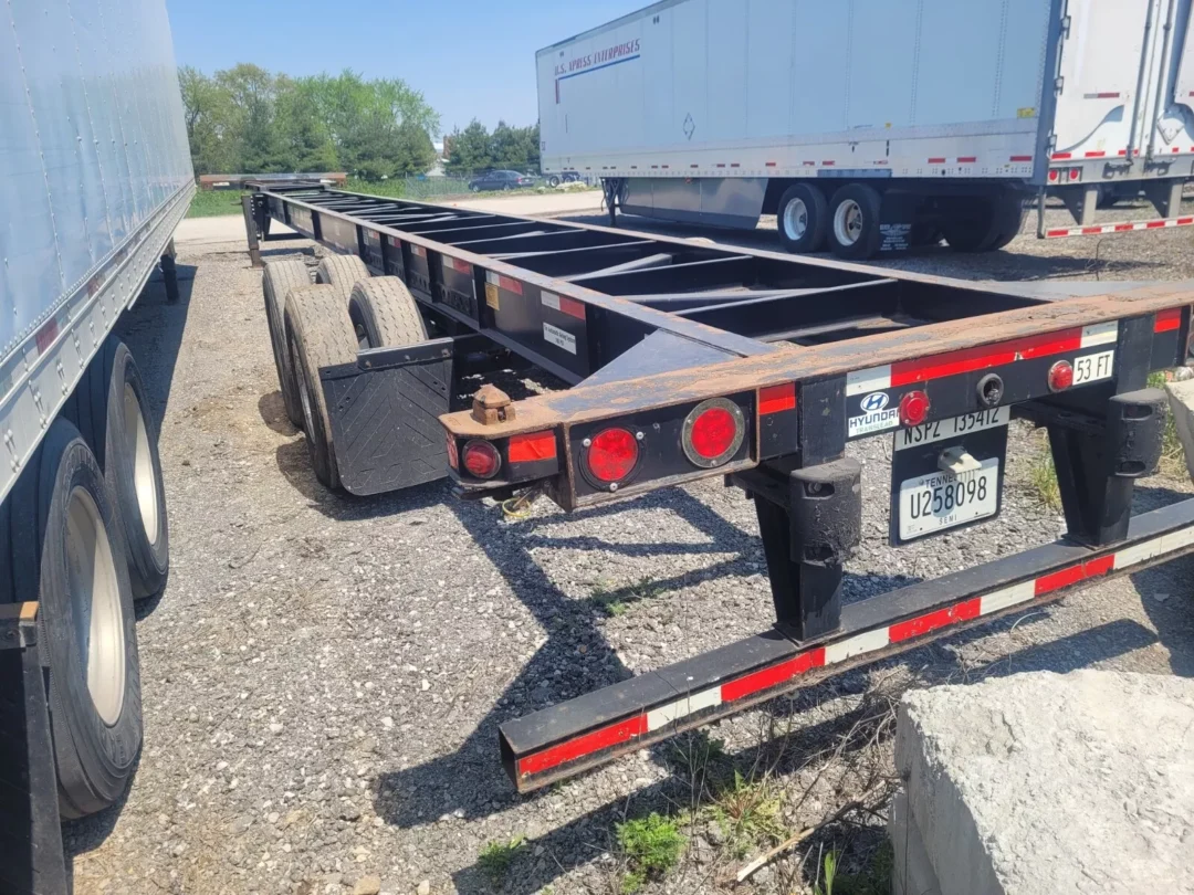 Used 53ft Hyundai Shipping Container Chassis – 2011 - Image 2
